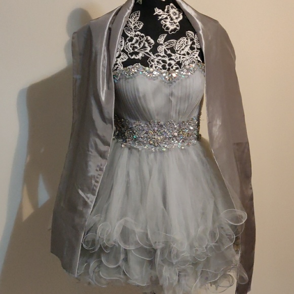 Dress - Picture 5 of 6